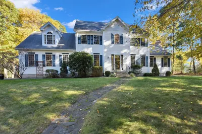 2 Fairway View Dr 1