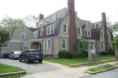 52 Ash St 1