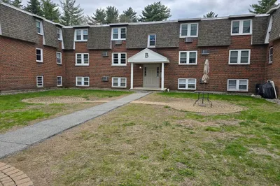 870 Haverhill St #23B 1