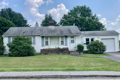 213 Pakachoag St