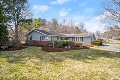 21 Sandra Dr