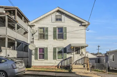 208 Connors St