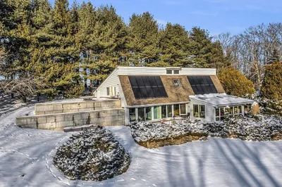 296 Boston Rd