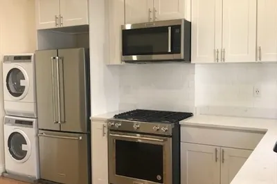 268 Gold Street #1