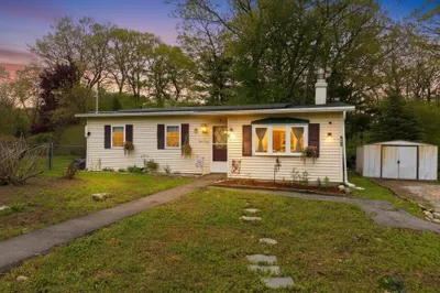 4 Bunker Hill Rd