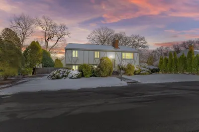 28 Howard Avenue 1