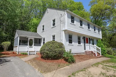 4 Bridle Road