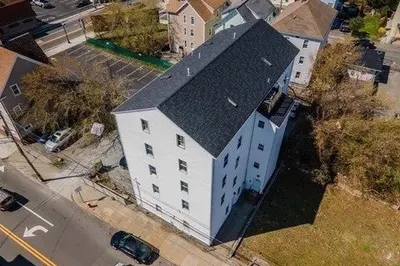 153 Belleville Ave 1