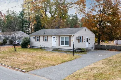 131 Mccarthy Ave 1