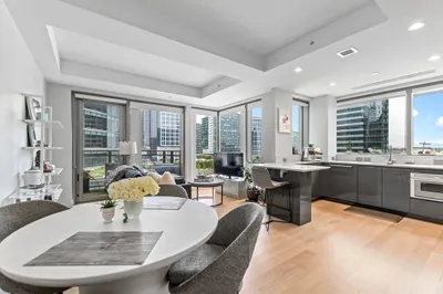 133 Seaport Blvd #702 1