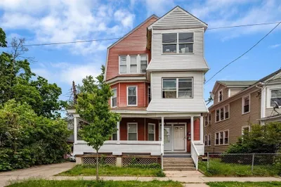 95 Middlesex St