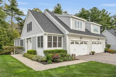 36 Lakepoint Way #36 1