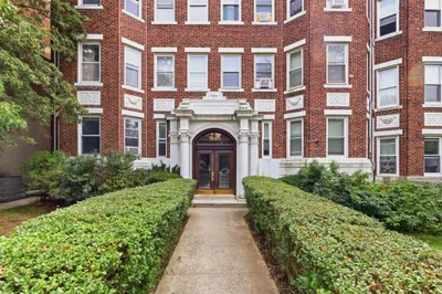 1840 Commonwealth Ave #17B 1