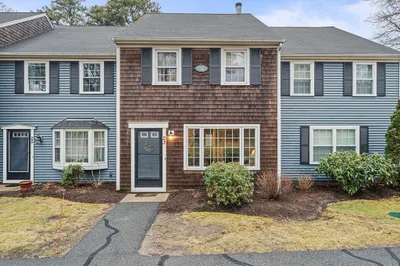 23 Woodview Dr #23 1