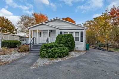 8 Forest Ln 1