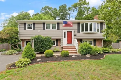 15 W. Meadow Dr