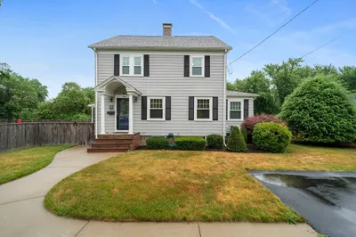 310 W Main St