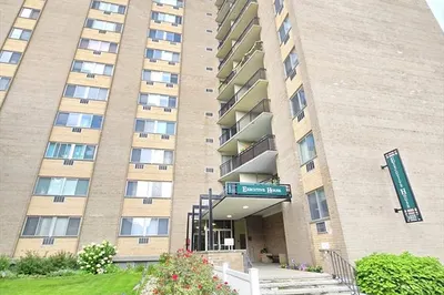 1025 Hancock St #13A