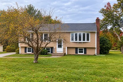 60 Sheldonville Rd 1