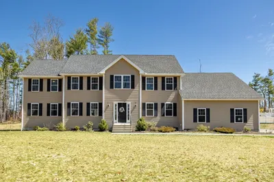 1 Tyngsboro Road 1