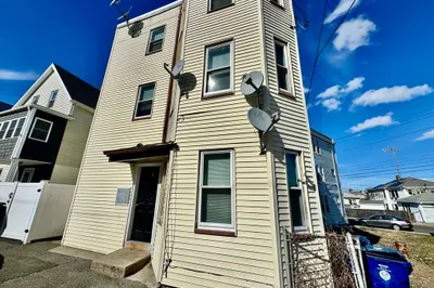21 Warren St #1
