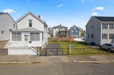 25 Pearl Ave