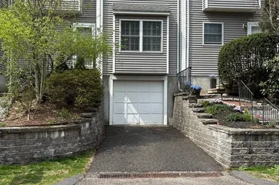16 Edgemoor Cir #16
