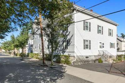 17 Union St 1