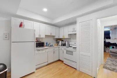 92 Marlborough St #1