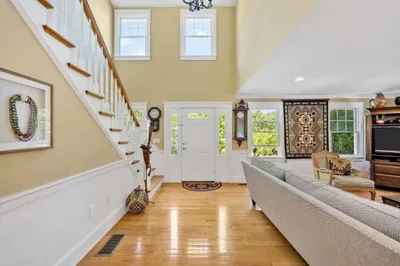 146 James Cir 1