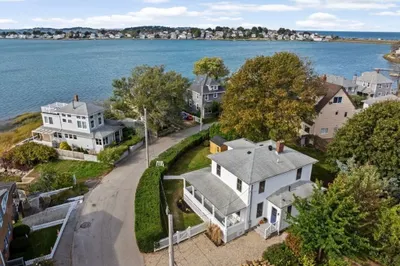 92 Hampton Circle