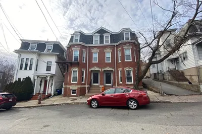 26 Pinckney St #4 1