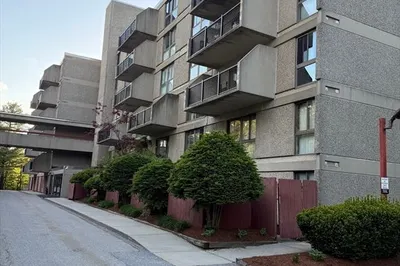 55 Tall Oaks Drive #T5