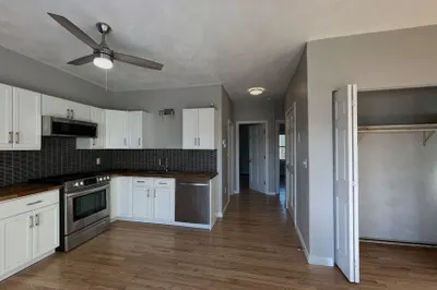 203 Lexington St #3