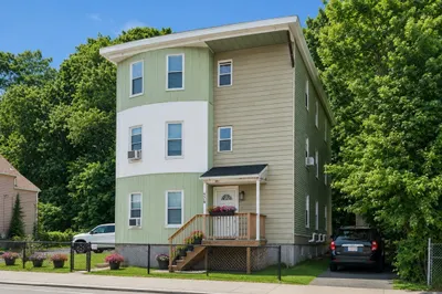 576 Franklin St 1