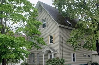 82 Dennis St #2 1