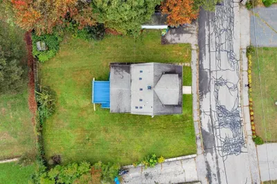 36 Upland Ave 1