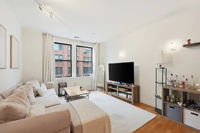 42 Beach St #6B 1