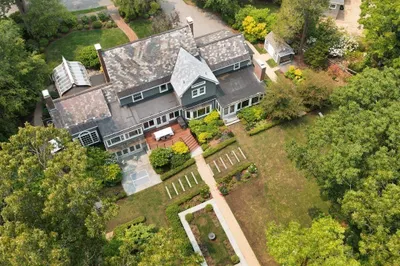 60 Damien Rd