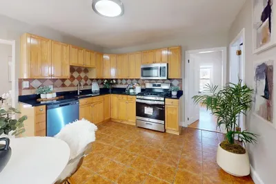 17 Jones St #2