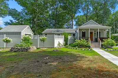 51 Edgar Rd 1