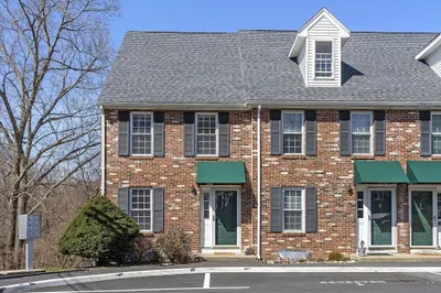 278 Manning St #101