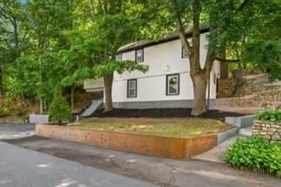 9 Walden Pond Ave 1