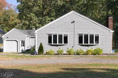 172 Holliston St 1