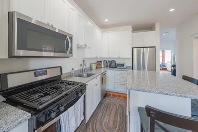 309 Lexington St #3