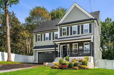 5a Francis Wyman Road 1
