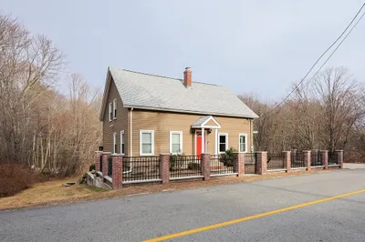 406 Highland St 1