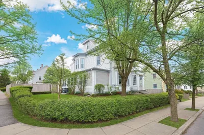179 Main St #1 1