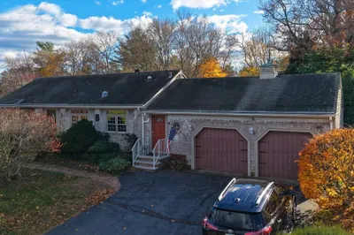 135 Old Westport Road 1