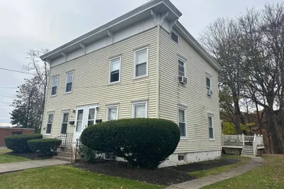 40 Crane Ave